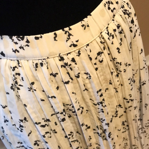 H&M Black and White Long Flowing Skirt - Picture 2 of 4